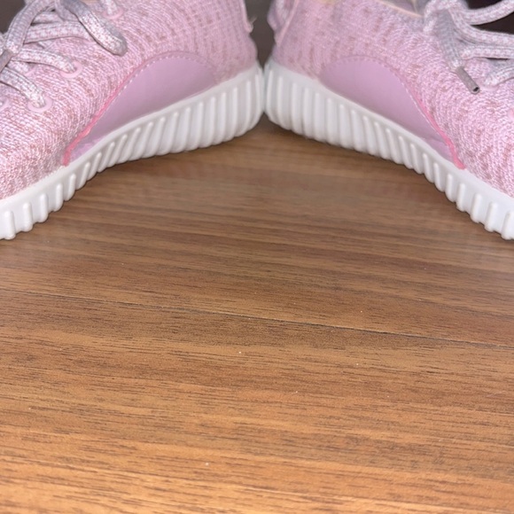Pink Shoes - Picture 3 of 3